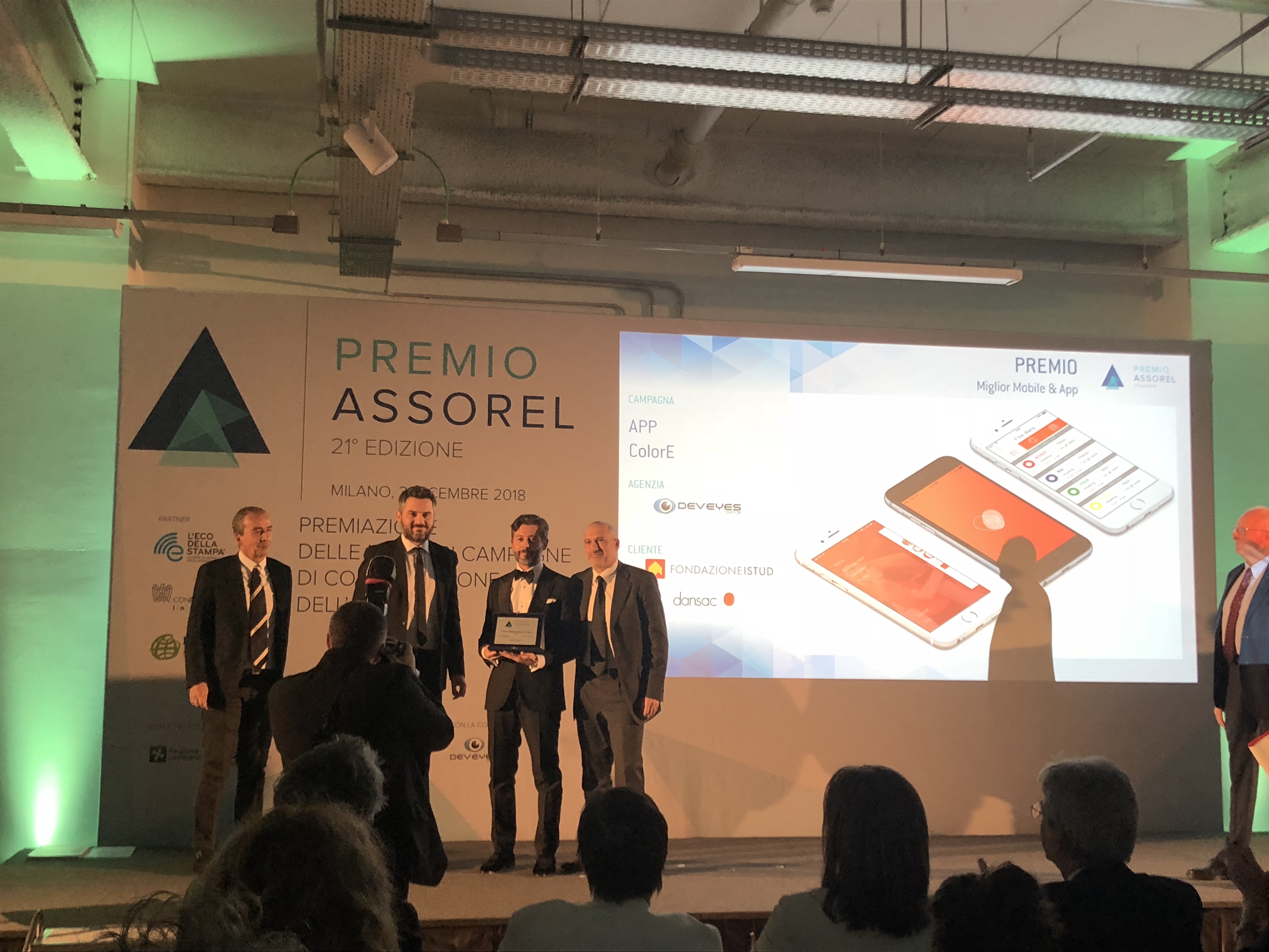 Premio ASSOREL alla APP COLORE ISTUD Hollister Deveyes